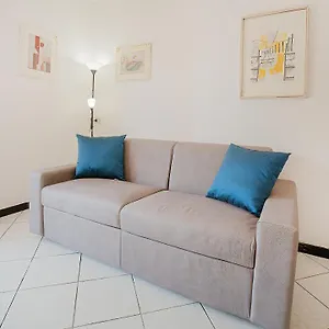 https://ambra-holiday-rooms.in-sardinia.net