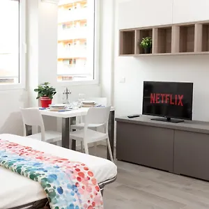 https://van-gogh-exclusive-apartment.it-lombardy.com